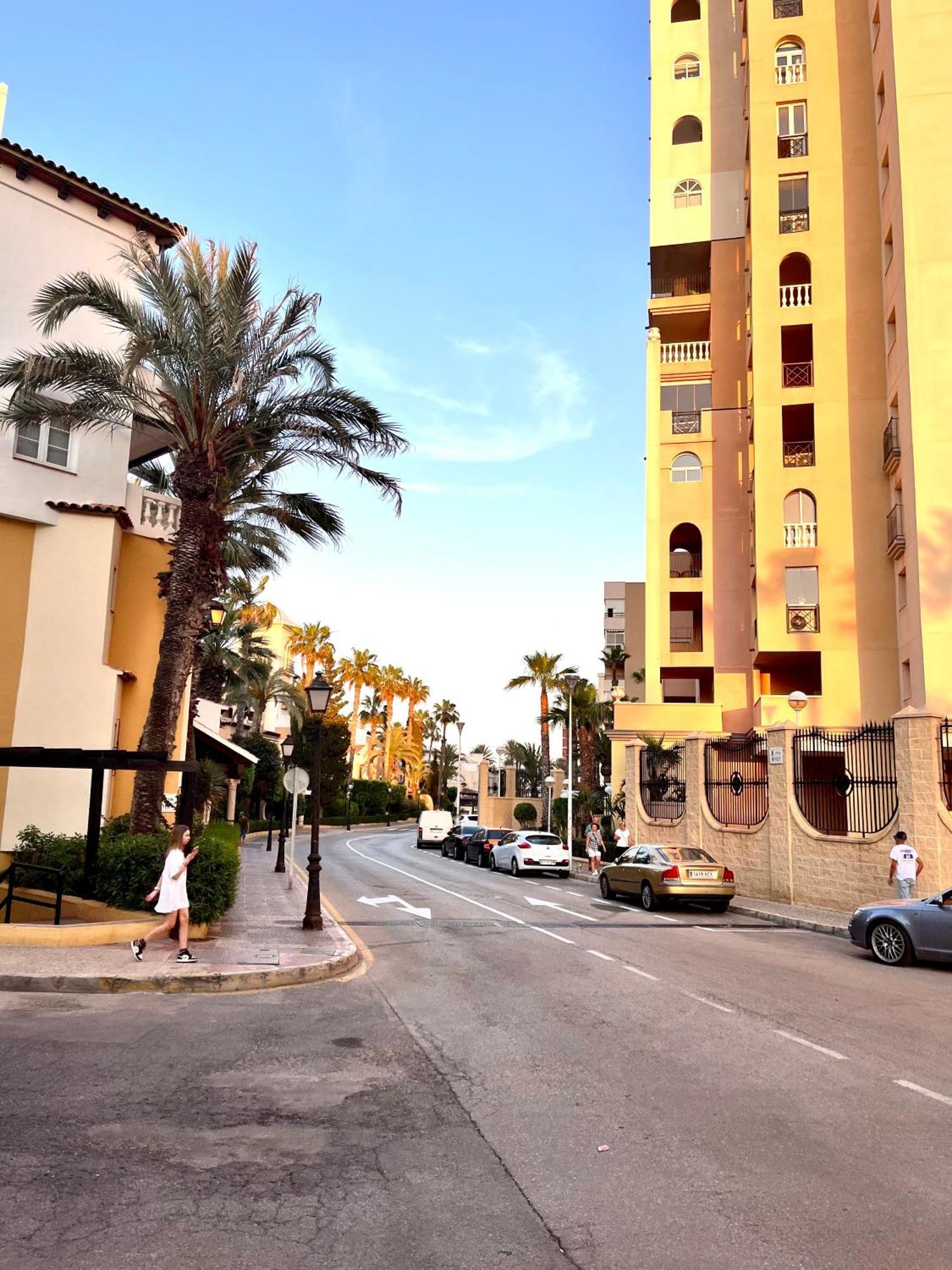 Cozy And Bright Locos Apartament Torrevieja